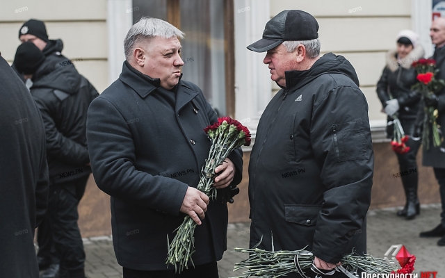 Николаев попрощался с экс-руководителем драмтеатра и депутатом облсовета Николаем Кравченко Фото № 9 Николаев попрощался с экс-руководителем драмтеатра и депутатом облсовета Николаем Кравченко Фото № 9