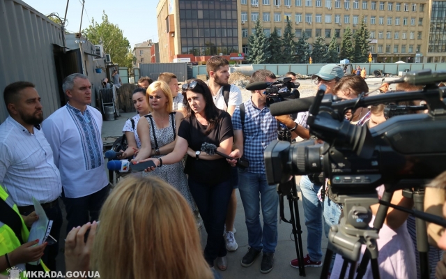 Уже в октябре на Соборной площади в Николаеве будет 102 новых дерева, два фонтана и два вида скамеек Фото № 10 Уже в октябре на Соборной площади в Николаеве будет 102 новых дерева, два фонтана и два вида скамеек Фото № 10