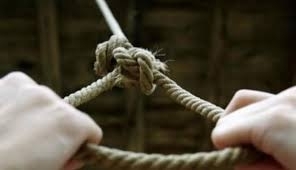 Житель Еланецкого района попытался изнасиловать свою несовершеннолетнюю соседку, после хотел повеситься в сарае Фото № 0 Житель Еланецкого района попытался изнасиловать свою несовершеннолетнюю соседку, после хотел повеситься в сарае Фото № 0