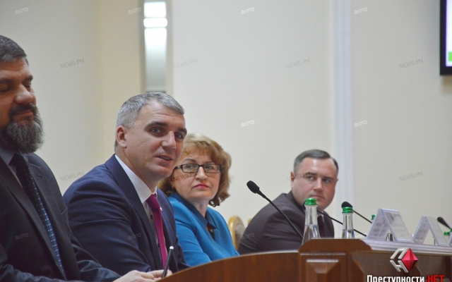 Мэр Николаева Александр Сенкевич: «Войны на востоке не было бы, если бы мы работали с мозгами детей и людей» Фото № 0 Мэр Николаева Александр Сенкевич: «Войны на востоке не было бы, если бы мы работали с мозгами детей и людей» Фото № 0