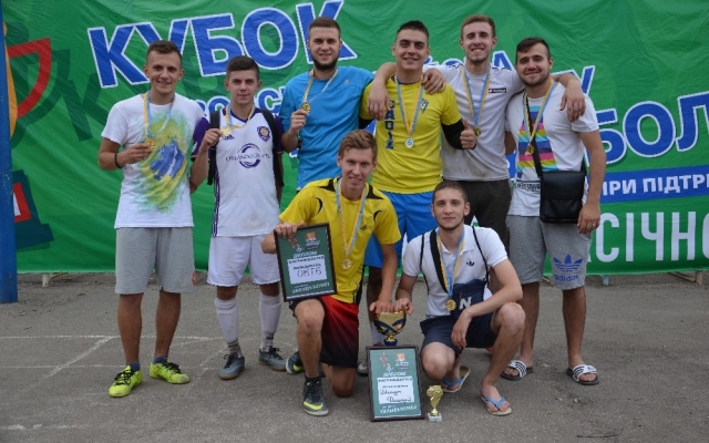 Завершился Второй турнир «Кубок Заводского района по уличному футболу» Фото № 6 Завершился Второй турнир «Кубок Заводского района по уличному футболу» Фото № 6