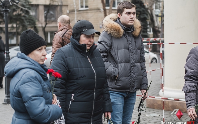 Николаев попрощался с экс-руководителем драмтеатра и депутатом облсовета Николаем Кравченко Фото № 5 Николаев попрощался с экс-руководителем драмтеатра и депутатом облсовета Николаем Кравченко Фото № 5
