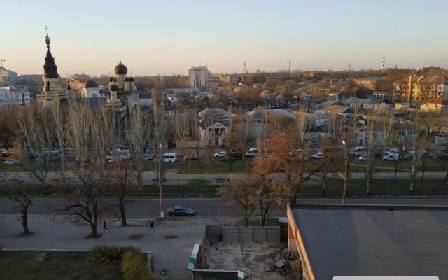 В центре Николаева столкнулись ВАЗ и маршрутка Фото № 1 В центре Николаева столкнулись ВАЗ и маршрутка Фото № 1