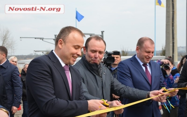 В Николаеве открыли новый стадион для мини-футбола Фото № 4 В Николаеве открыли новый стадион для мини-футбола Фото № 4