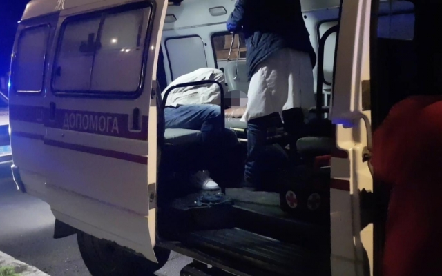 Возле стадиона «Юность» молодые люди устроили стрельбу, есть пострадавшие Фото № 6 Возле стадиона «Юность» молодые люди устроили стрельбу, есть пострадавшие Фото № 6