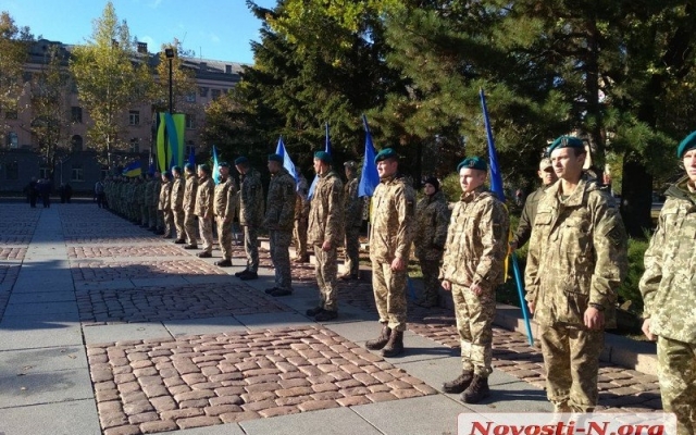 Николаевцы возложили цветы Вечному огню в честь 74-й годовщины освобождения Украины от немецко-фашистских захватчиков Фото № 12 Николаевцы возложили цветы Вечному огню в честь 74-й годовщины освобождения Украины от немецко-фашистских захватчиков Фото № 12