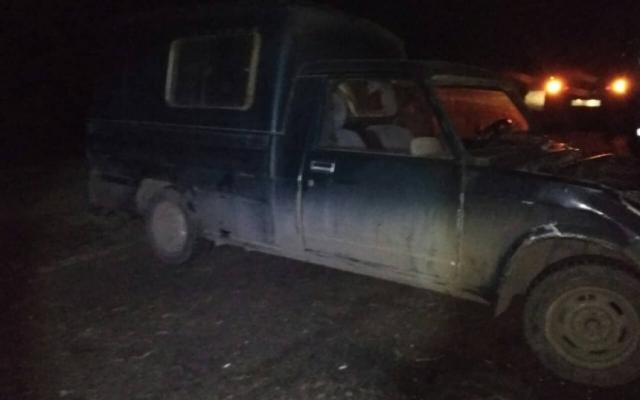 На трассе «Николаев-Ульяновка» из-за глубоких ям перевернулся автомобиль «Иж» Фото № 3 На трассе «Николаев-Ульяновка» из-за глубоких ям перевернулся автомобиль «Иж» Фото № 3
