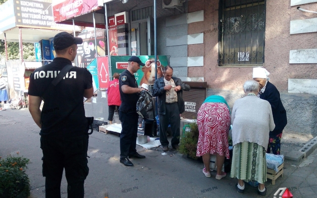 В Николаеве рядом с рынком «Южный» снесли незаконные МАФы Фото № 13 В Николаеве рядом с рынком «Южный» снесли незаконные МАФы Фото № 13
