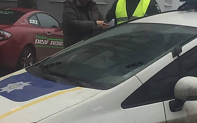 На Карпенко во дворе жилого дома неизвестные без разрешительных документов спилили живую акацию Фото № 7 На Карпенко во дворе жилого дома неизвестные без разрешительных документов спилили живую акацию Фото № 7