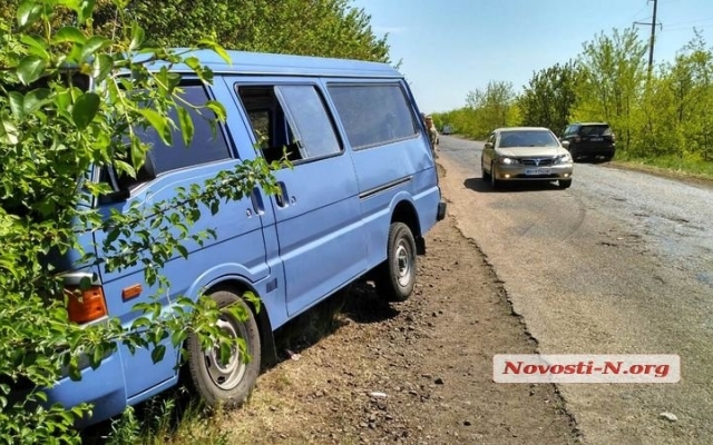 Жуткая авария на трассе: столкнулись зерновоз и два автобуса, более десятка пострадавших людей Фото № 17 Жуткая авария на трассе: столкнулись зерновоз и два автобуса, более десятка пострадавших людей Фото № 17