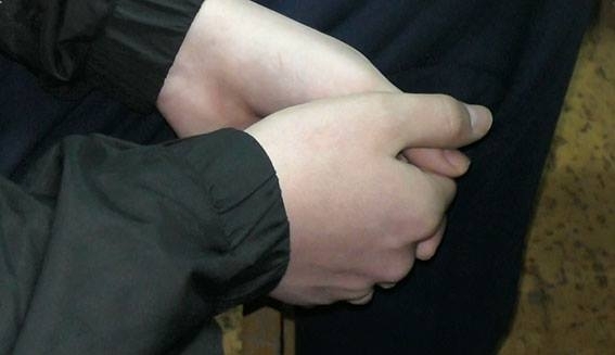 Парень во время ссоры ударил ножом в поясницу своего друга Фото № 0 Парень во время ссоры ударил ножом в поясницу своего друга Фото № 0