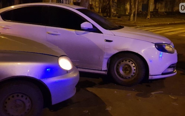 На Шнеерсона в результате аварии пострадал пассажир одного из автомобилей Фото № 6 На Шнеерсона в результате аварии пострадал пассажир одного из автомобилей Фото № 6