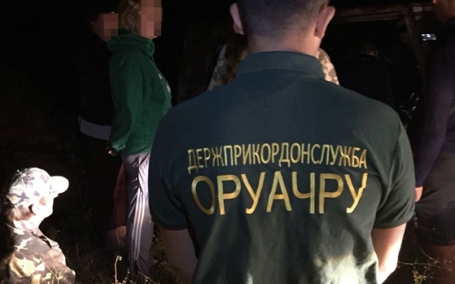 Сотрудники заповедного полуострова Кинбурнская коса незаконно вылавливали креветку в промышленных масштабах Фото № 2 Сотрудники заповедного полуострова Кинбурнская коса незаконно вылавливали креветку в промышленных масштабах Фото № 2