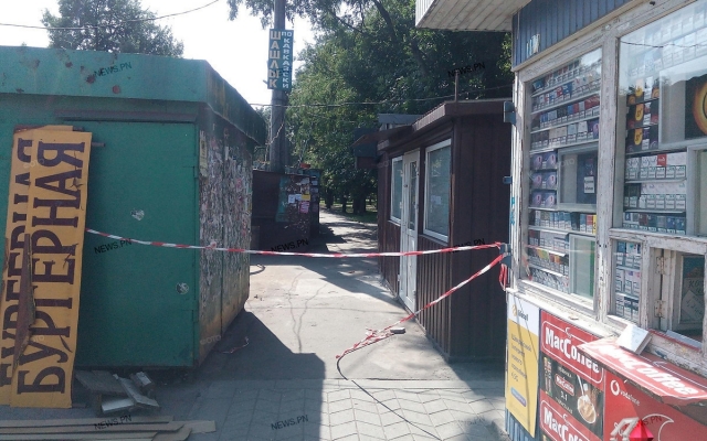В Николаеве рядом с рынком «Южный» снесли незаконные МАФы Фото № 11 В Николаеве рядом с рынком «Южный» снесли незаконные МАФы Фото № 11