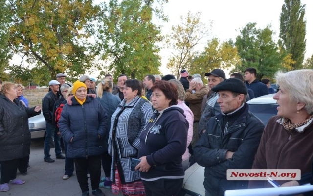 В поселке Грейгово жители перекрыли дорогу к элеватору Фото № 7 В поселке Грейгово жители перекрыли дорогу к элеватору Фото № 7