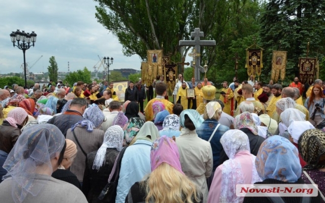 В Николаеве отметили День Святого Николая тройным крестным ходом Фото № 28 В Николаеве отметили День Святого Николая тройным крестным ходом Фото № 28