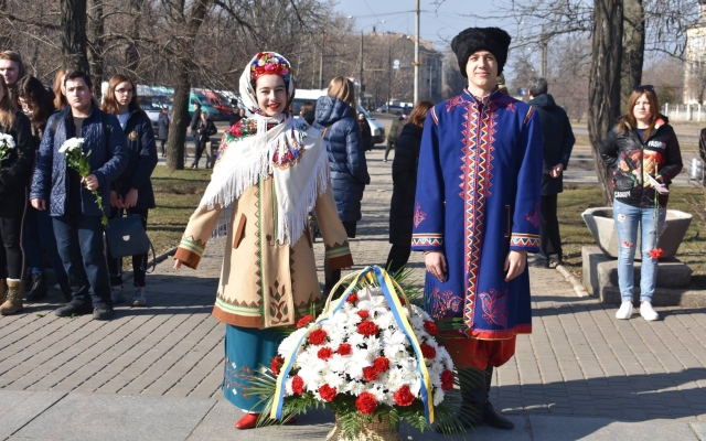 Жители Николаева почтили память Великого Кобзаря Фото № 16 Жители Николаева почтили память Великого Кобзаря Фото № 16