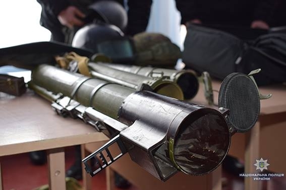 Ученики Веснянской школы провели один день с полицейскими и познакомились с их работой Фото № 6 Ученики Веснянской школы провели один день с полицейскими и познакомились с их работой Фото № 6