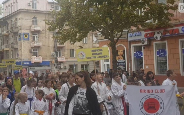 На Соборной прошел парад представителей всех национальностей, проживающих в Николаеве и области Фото № 1 На Соборной прошел парад представителей всех национальностей, проживающих в Николаеве и области Фото № 1