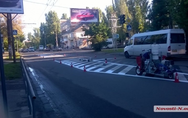 Новая разметка на перекрестке Крылова и Генерала Карпенко Фото № 2 Новая разметка на перекрестке Крылова и Генерала Карпенко Фото № 2