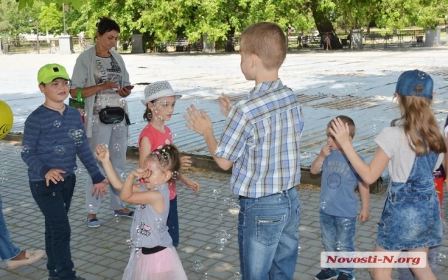 В Николаеве состоялся праздник для детей с проблемами слуха Фото № 3 В Николаеве состоялся праздник для детей с проблемами слуха Фото № 3