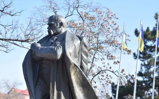 Жители Николаева почтили память Великого Кобзаря Фото № 1 Жители Николаева почтили память Великого Кобзаря Фото № 1