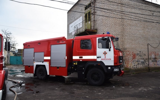 В Николаевской автошколе произошел пожар, спасатели подозревают поджог Фото № 3 В Николаевской автошколе произошел пожар, спасатели подозревают поджог Фото № 3