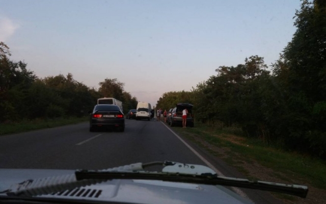 В Николаевской области на автотрассе было затруднено движение транспорта из-за нескольких аварий Фото № 0 В Николаевской области на автотрассе было затруднено движение транспорта из-за нескольких аварий Фото № 0