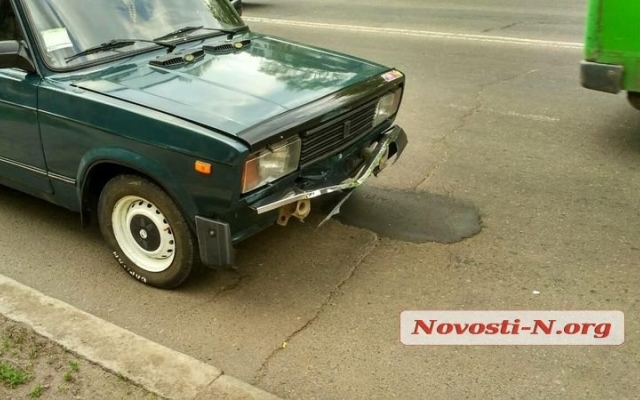 Авария на Богоявленском проспекте: столкнулись сразу три автомобиля Фото № 1 Авария на Богоявленском проспекте: столкнулись сразу три автомобиля Фото № 1
