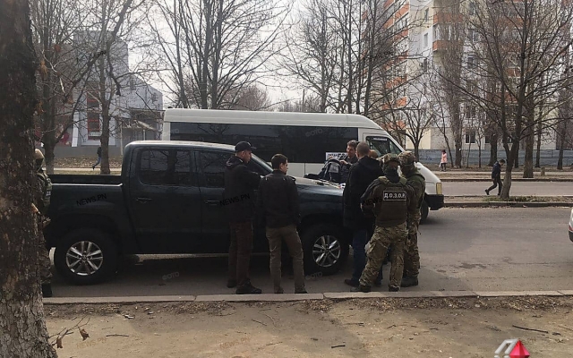 Сотрудники Госпогранслужбы провели спецоперацию с задержанием мужчины Фото № 5 Сотрудники Госпогранслужбы провели спецоперацию с задержанием мужчины Фото № 5