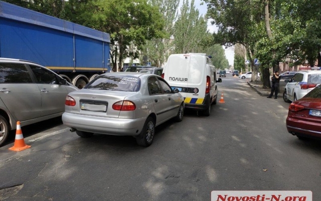 Конвойный автомобиль, попавший утром в ДТП, перевозил подсудимого Богомяткова Фото № 4 Конвойный автомобиль, попавший утром в ДТП, перевозил подсудимого Богомяткова Фото № 4