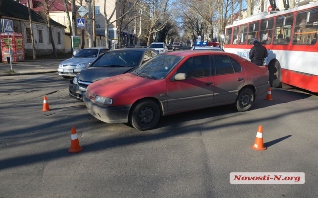 Авария с механическими повреждениями: две иномарки не поделили один перекресток Фото № 7 Авария с механическими повреждениями: две иномарки не поделили один перекресток Фото № 7