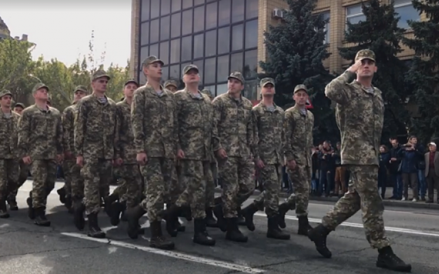 В Николаеве прошел парад военной техники Фото № 1 В Николаеве прошел парад военной техники Фото № 1