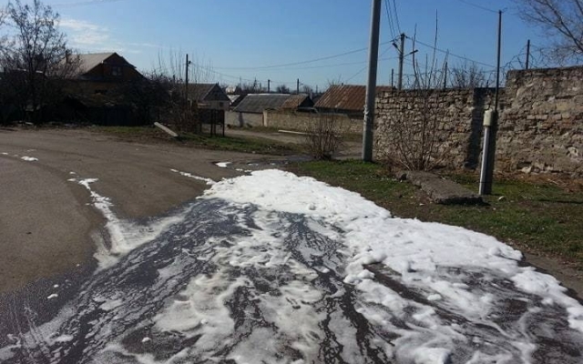 Николаевцы возмущены: спасатели сливают канализационные воды в Ялты Фото № 1 Николаевцы возмущены: спасатели сливают канализационные воды в Ялты Фото № 1