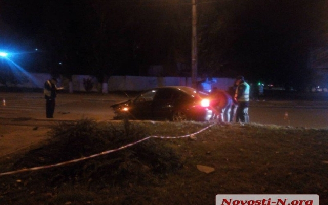 Авария на Центральном проспекте, девушку-пассажира в бессознательном состоянии увезли в больницу Фото № 9 Авария на Центральном проспекте, девушку-пассажира в бессознательном состоянии увезли в больницу Фото № 9