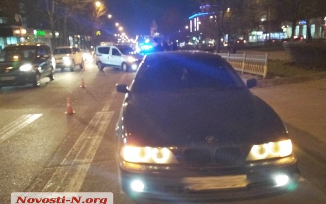 Очередная авария на Центральном проспекте спровоцировала большую автомобильную пробку Фото № 4 Очередная авария на Центральном проспекте спровоцировала большую автомобильную пробку Фото № 4