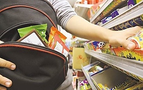 В Николаеве мужчина украл из супермаркета сладости Фото № 0 В Николаеве мужчина украл из супермаркета сладости Фото № 0