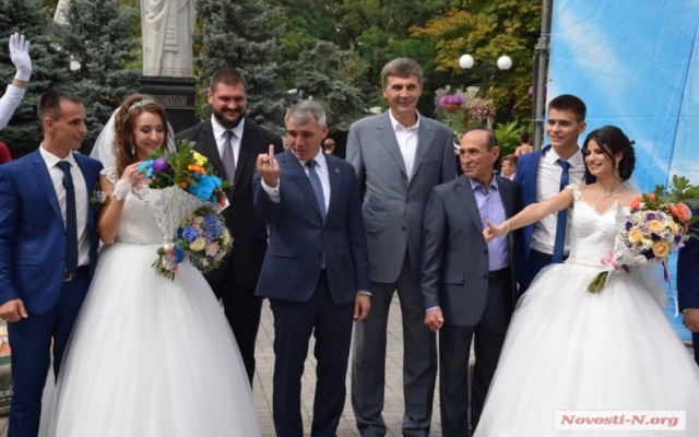 В День города создали новые семьи шесть пар Фото № 5 В День города создали новые семьи шесть пар Фото № 5