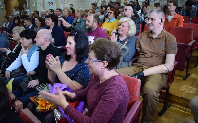 В Николаеве наградили победителей XIII областного конкурса «Краща Миколаївська книга» Фото № 9 В Николаеве наградили победителей XIII областного конкурса «Краща Миколаївська книга» Фото № 9
