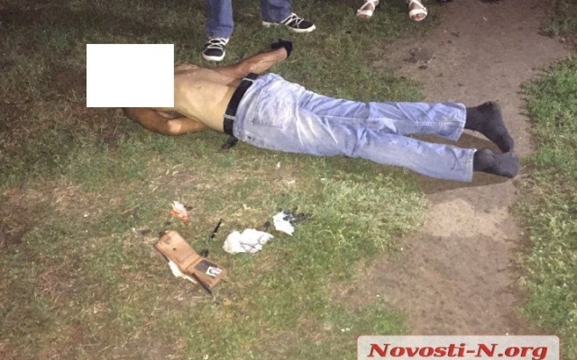 На Богоявленском проспекте мужчина выбросился из окна шестого этажа Фото № 2 На Богоявленском проспекте мужчина выбросился из окна шестого этажа Фото № 2