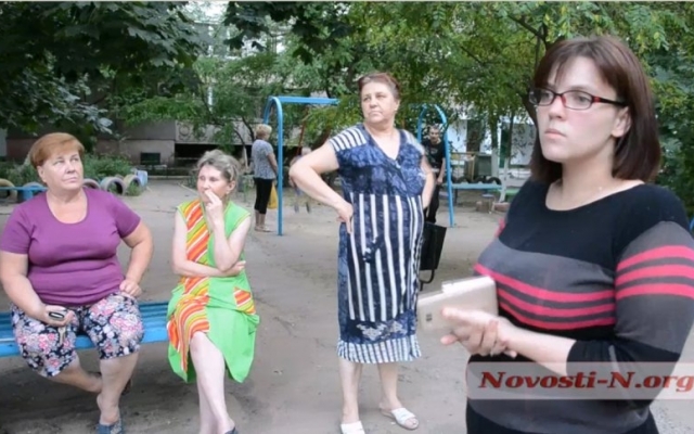 Жители Николаева против парковки в их дворе рядом с детской площадкой Фото № 2 Жители Николаева против парковки в их дворе рядом с детской площадкой Фото № 2