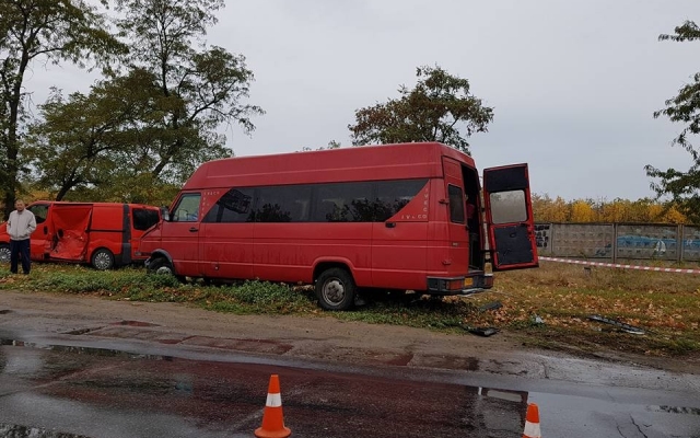 Сегодня пострадали 4 человека в результате ДТП на Богоявленском проспекте Фото № 0 Сегодня пострадали 4 человека в результате ДТП на Богоявленском проспекте Фото № 0