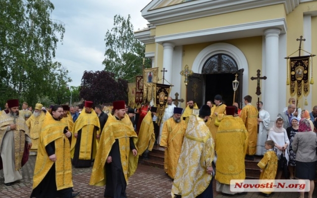 В Николаеве отметили День Святого Николая тройным крестным ходом Фото № 13 В Николаеве отметили День Святого Николая тройным крестным ходом Фото № 13