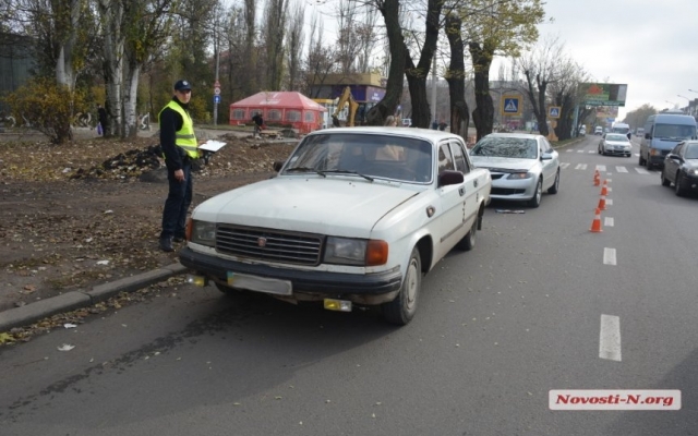 На Богоявленском проспекте в Николаеве столкнулись два автомобиля Фото № 2 На Богоявленском проспекте в Николаеве столкнулись два автомобиля Фото № 2