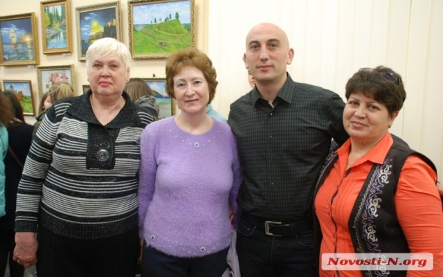 В Николаеве открылась многонациональная выставка «Красота во имя мира» Фото № 16 В Николаеве открылась многонациональная выставка «Красота во имя мира» Фото № 16