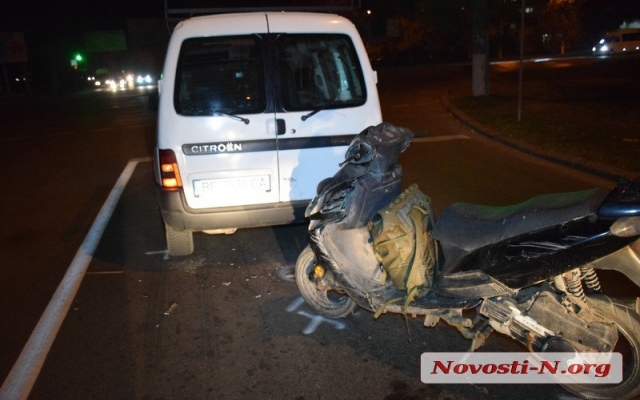На Богоявленском проспекте мотоцикл врезался в автомобиль, пострадавший от госпитализации отказался Фото № 0 На Богоявленском проспекте мотоцикл врезался в автомобиль, пострадавший от госпитализации отказался Фото № 0