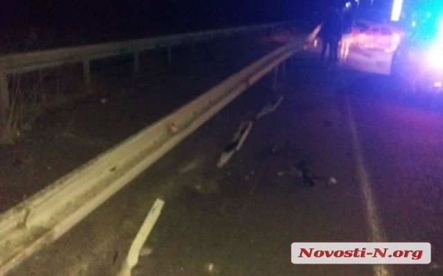 В Витовском районе на трассе автомобиль «ВАЗ 2019» влетел в отбойник, пострадал пассажир Фото № 4 В Витовском районе на трассе автомобиль «ВАЗ 2019» влетел в отбойник, пострадал пассажир Фото № 4