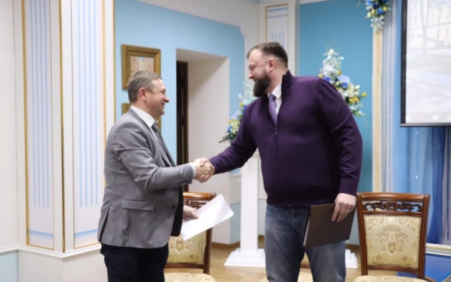 Александр Кушнир: «Сотрудничество нацменьшинств Николаевской и Херсонской выходит на более высокий уровень» Фото № 1 Александр Кушнир: «Сотрудничество нацменьшинств Николаевской и Херсонской выходит на более высокий уровень» Фото № 1