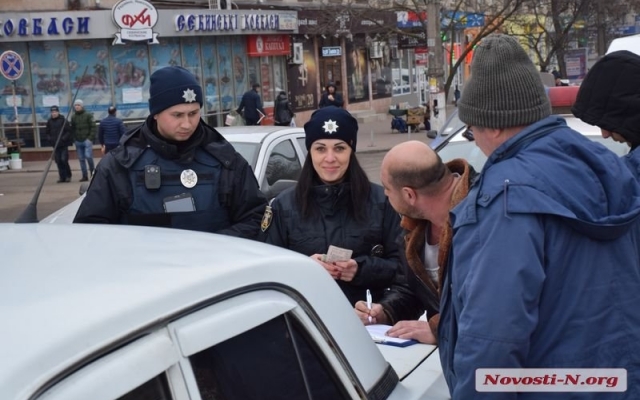 На Центральном проспекте столкнулись автомобиль и маршрутка Фото № 0 На Центральном проспекте столкнулись автомобиль и маршрутка Фото № 0