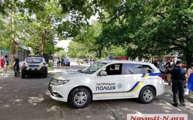 Эпидемия «минирования» продолжается: в Николаеве снова «заминировали» все больницы и райотдел полиции Фото № 0 Эпидемия «минирования» продолжается: в Николаеве снова «заминировали» все больницы и райотдел полиции Фото № 0